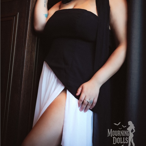 Chic Black and White Strapless Dress - Picture 2 of 7